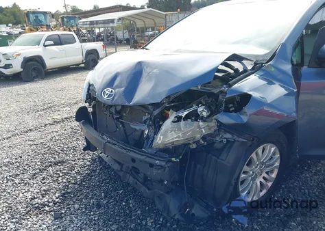 2017 Toyota Sienna Xle Premium 8 Passenger from USA, damaged, VIN 5TDYZ3DC6HS853512